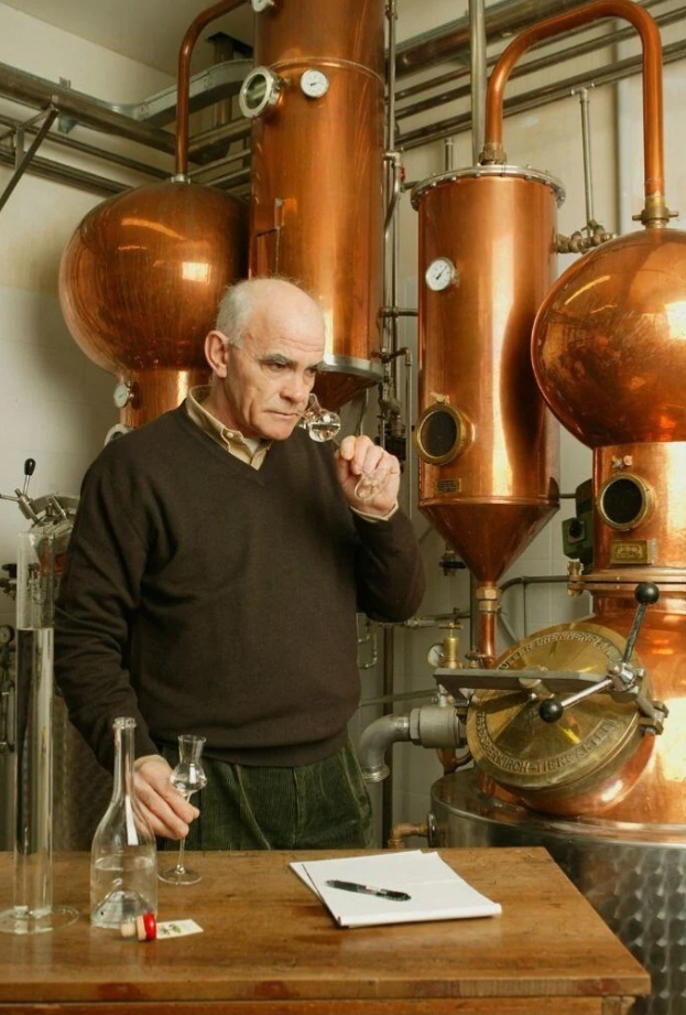 Brandy ORIA, Vittorio Capovilla, destilados toscanos, brandy artesanal, brandy premium, maestro destilador, ORIA Toscana, brandy 2026, brandy 2028, brandy exclusivo, brandy italiano